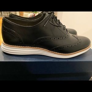 Women’s Original Grand Wingtip Oxford Dress Shoe Size 9